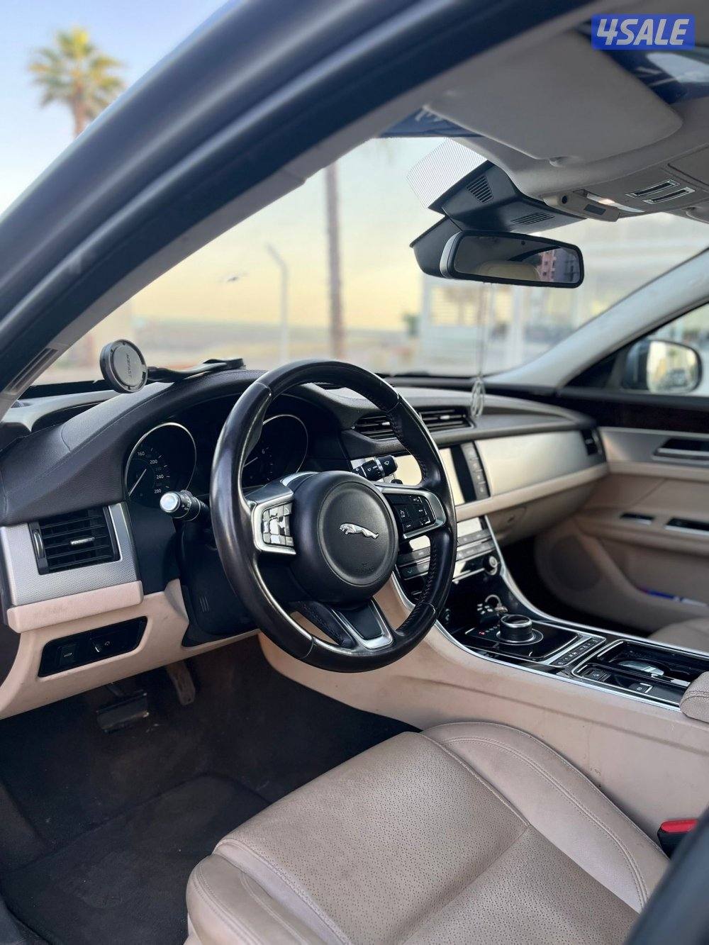 جاكور XF موديل 2018 / بحاله ممتازه10