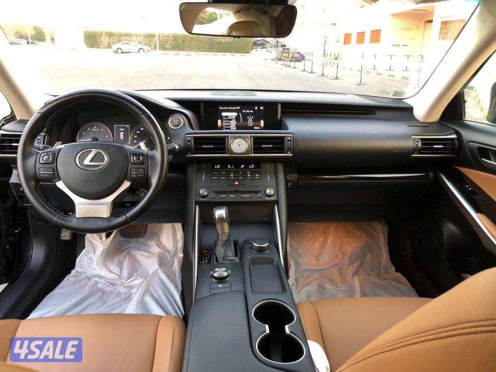 بيع سياره نوع لكزس4