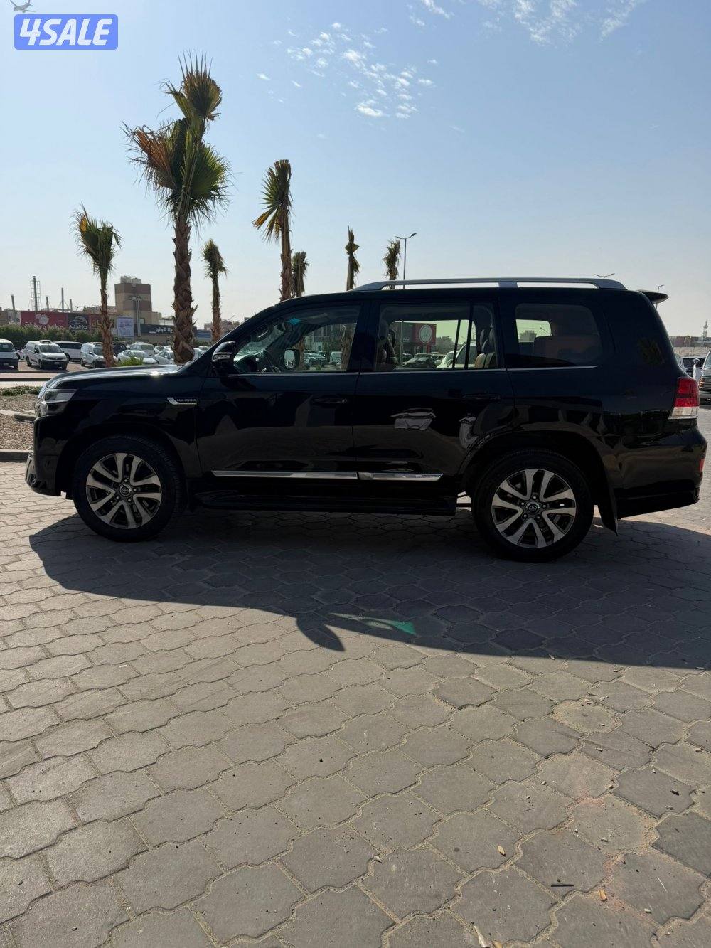 للبيع لاندكروزر 20213