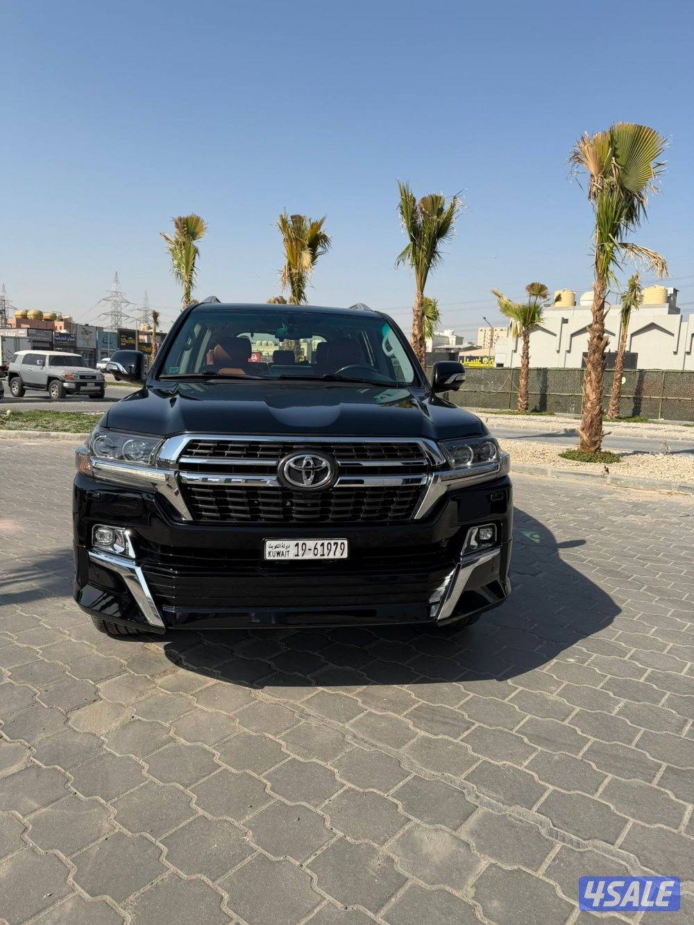 للبيع لاندكروزر 202110