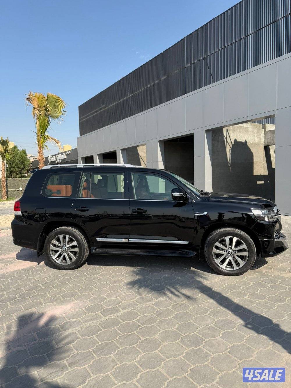 للبيع لاندكروزر 202113