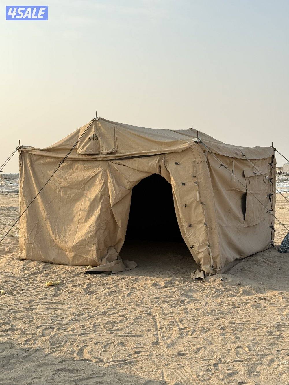 خيام الجيش عليها عروض وذريات وطربال4