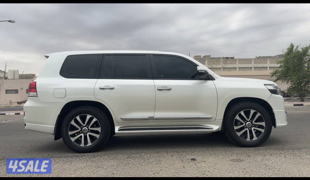 للبيع لاندكروزر قراند تورنق3