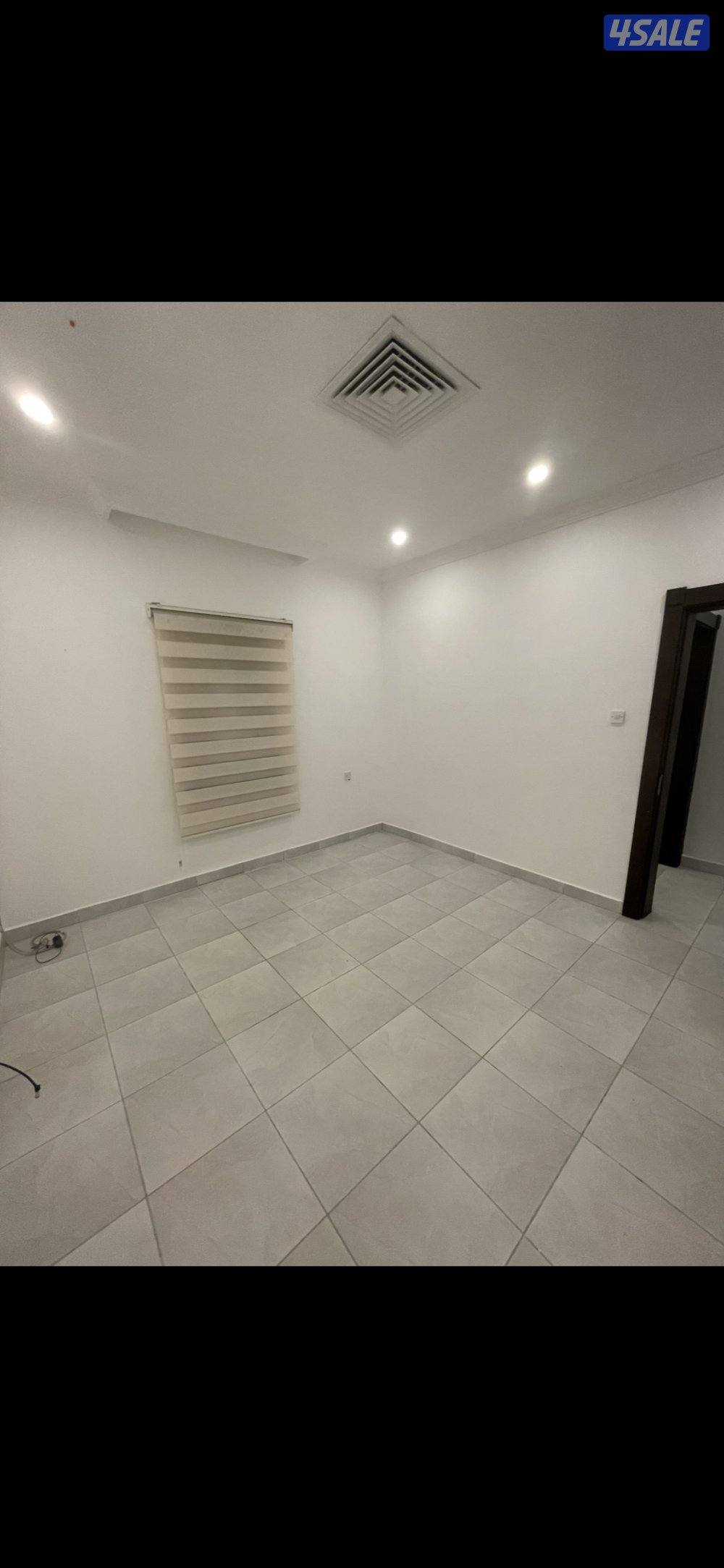 حطين شقه سرداب فيها بلكونه 2 موقف  يمنع الوسطاء2