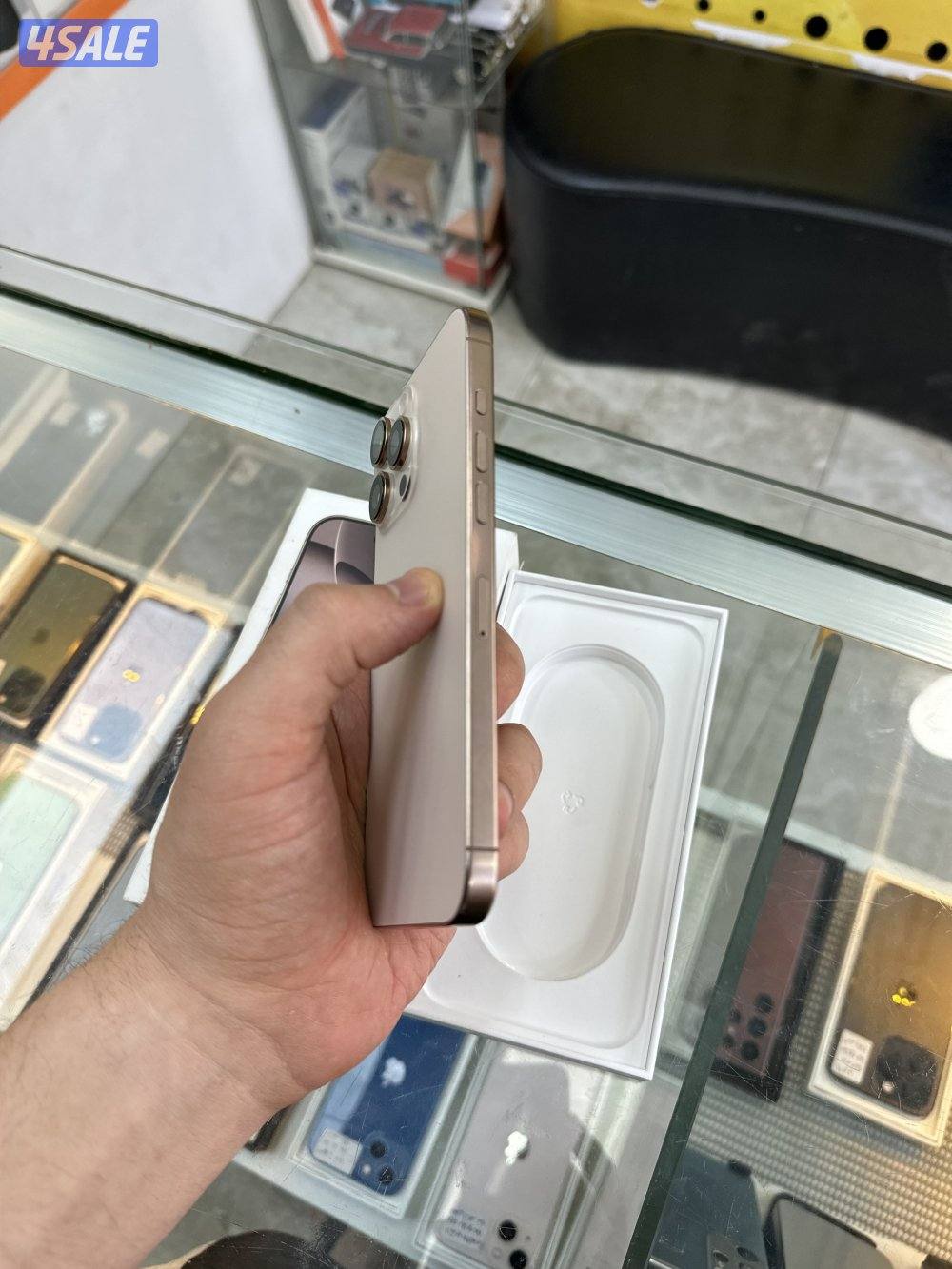 ايفون ١٦ برو ماكس ٢٥٦ جيجا  بطاريه ١٠٠2