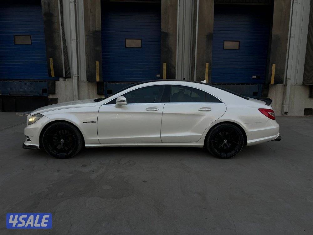 للبيع مرسيدس CLS500 موديل 20124