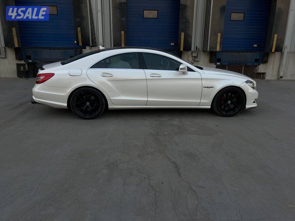 للبيع مرسيدس CLS500 موديل 20125