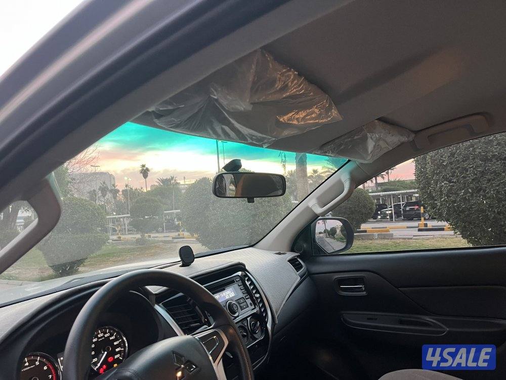 وانيت دبل ميتسوبيشي 2022عداد 26 سيرفس منتظم ( بنزين)صبغ الوكالة10