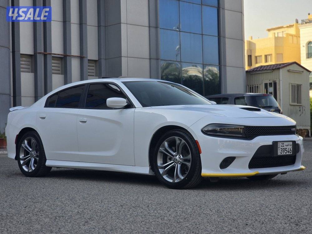 تشارجر GT موديل 2022 عداد 40 ألف بحالة ممتازة2