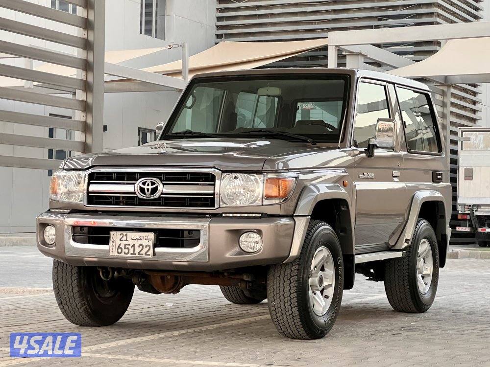 لاندكروزر ربع / ٢٠٢٢0