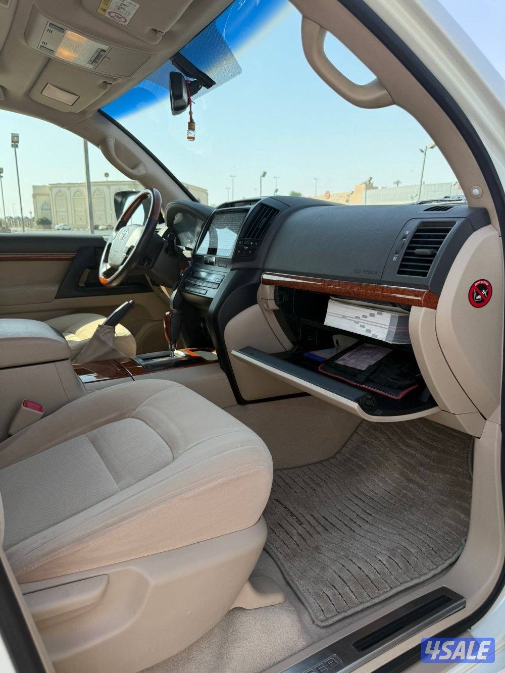 لاند كروز 2014 الساير بحاله الوكاله عداد 225 الف7