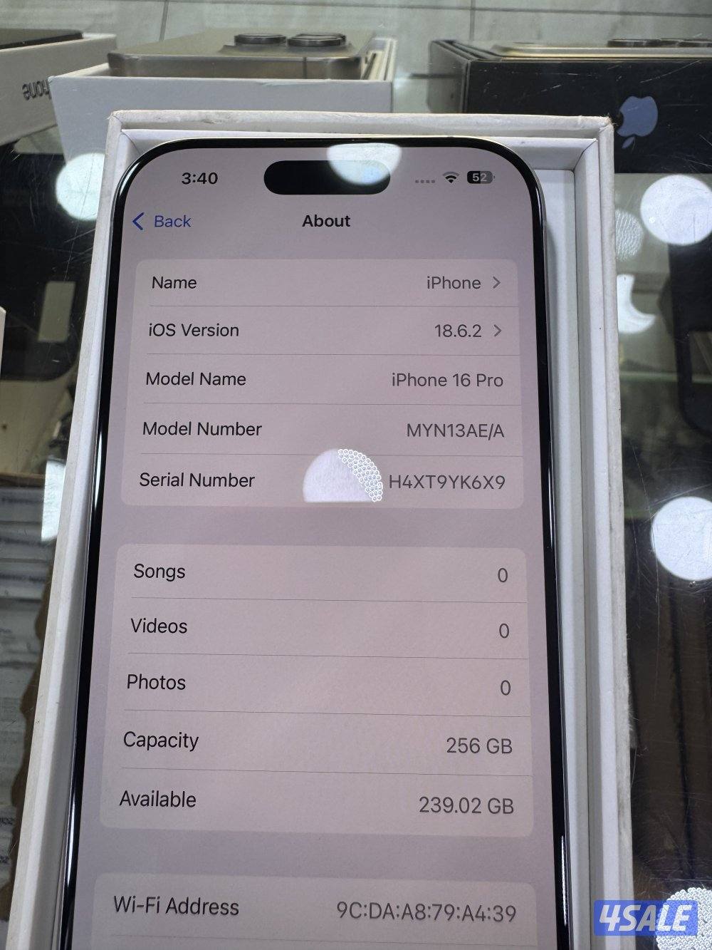 للبيع جهاز ١٦ برو ابيض 256 جيجا بطارية 95% الجهاز نضيف بالكرتون2