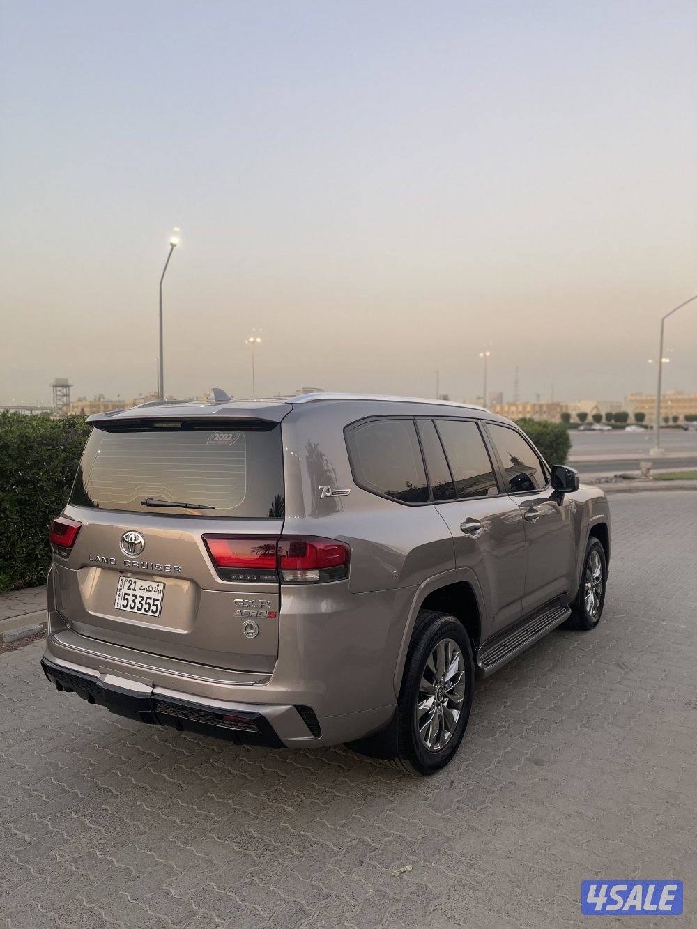 للبيع لاندكروزر 2022 صبغ الوكالة4