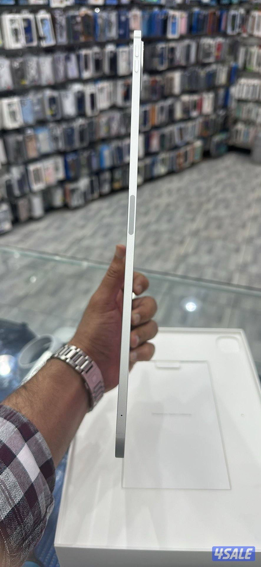 Ipad pro m4 256 gb wifi plus cellular4