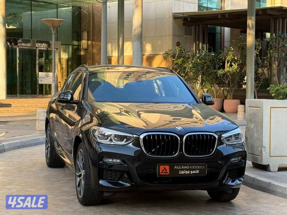 بي ام دبليوX4 موديل2021 عداد80الف وارد الغانم تحت الكفاله ،سيرفس منتظم0