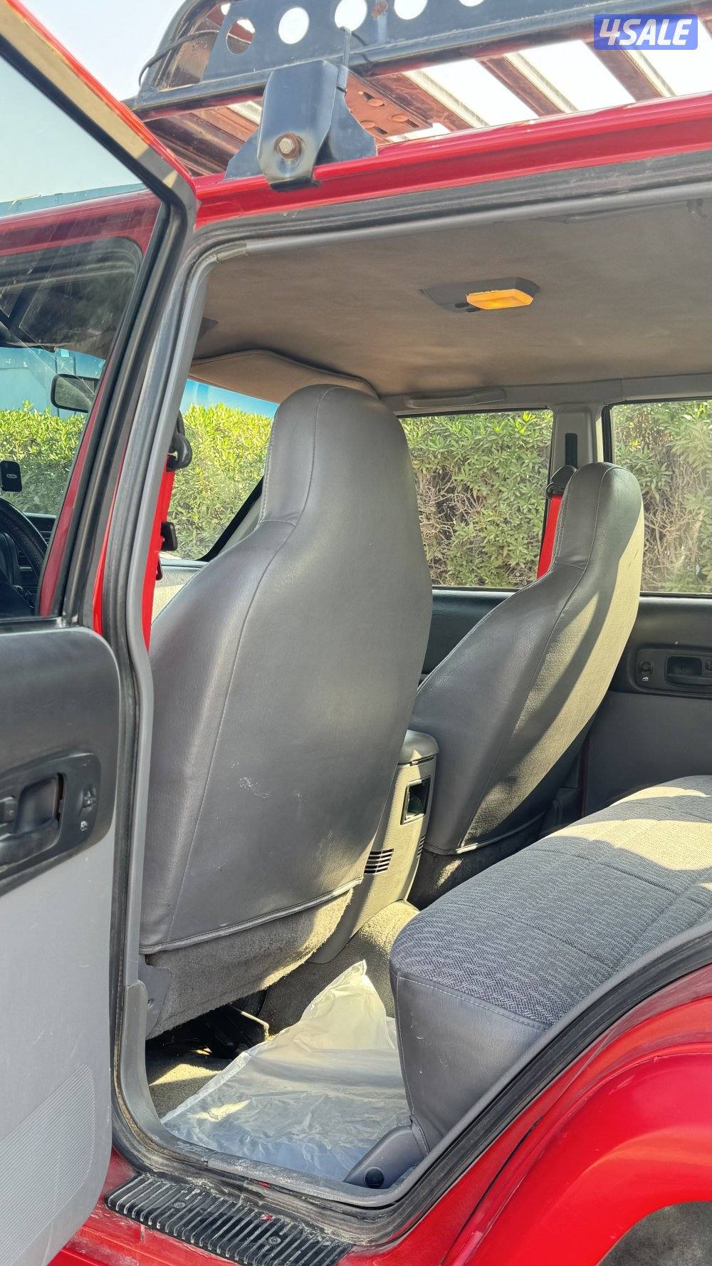 للبيع جيب شروكي جاهز للموسم قير عادي موديل ١٩٩٧ امريكي عزمه طيب ،6