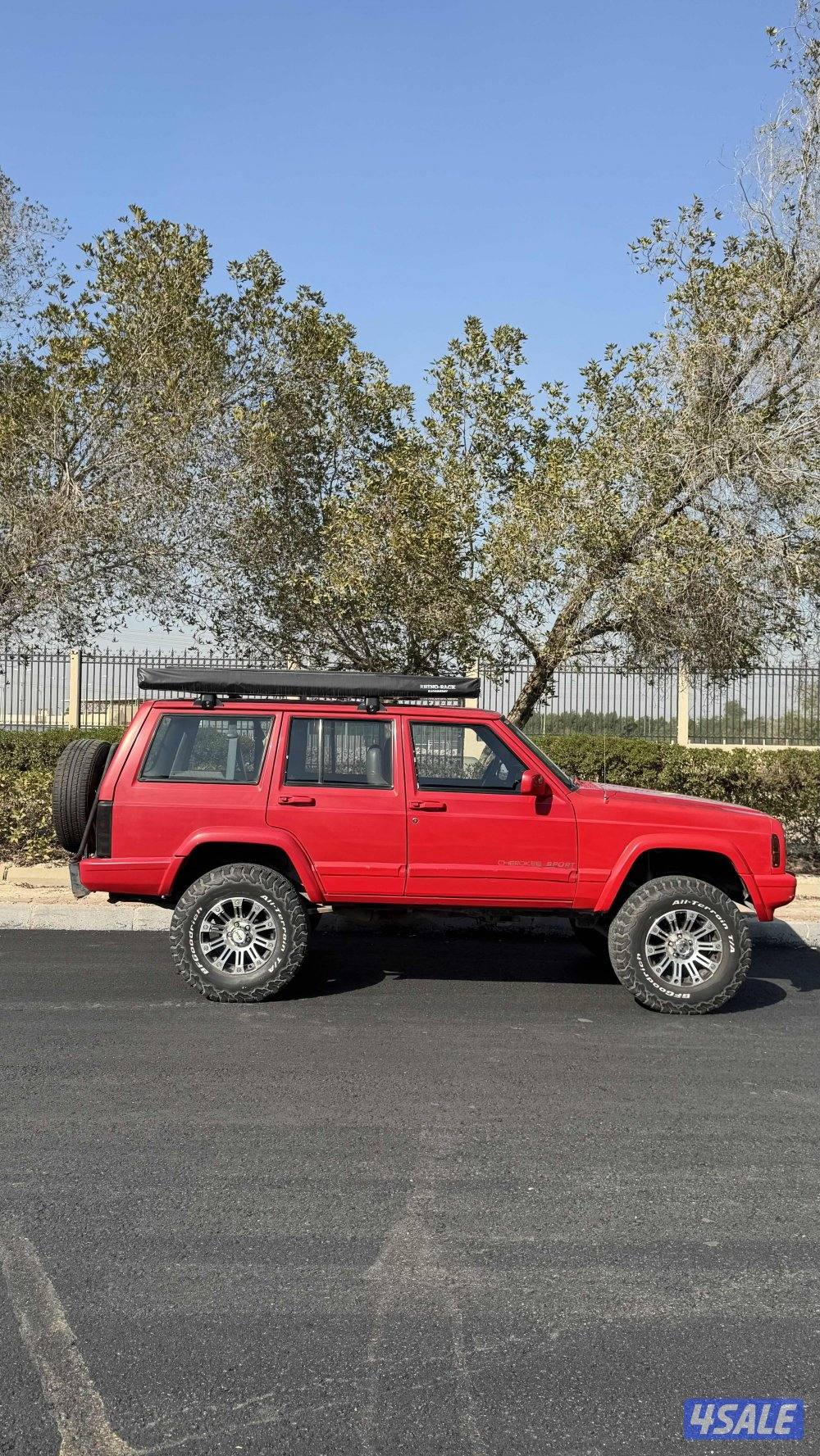 للبيع جيب شروكي جاهز للموسم قير عادي موديل ١٩٩٧ امريكي عزمه طيب ،11