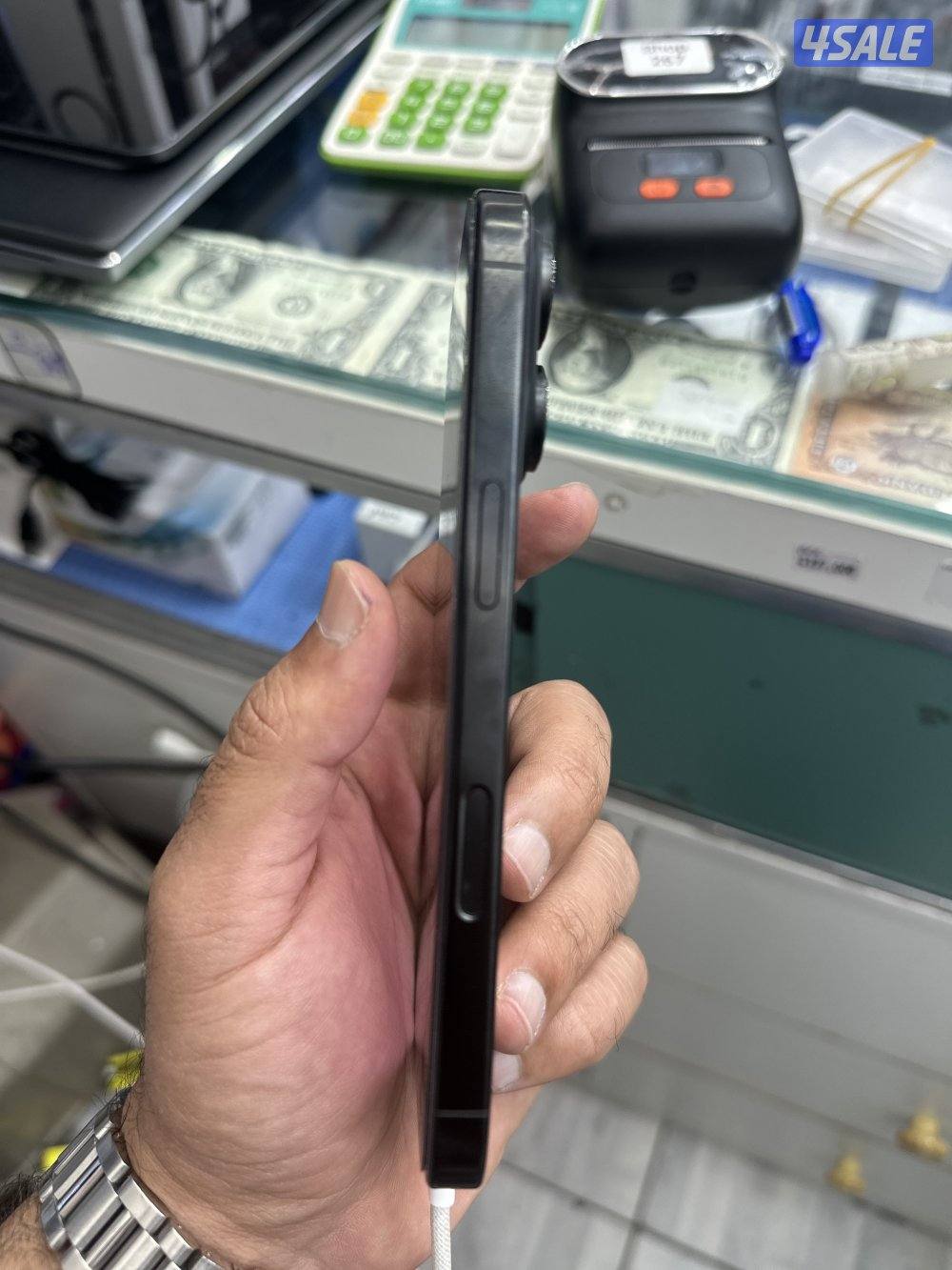 Iphone 16 pro 128 gb used like new2