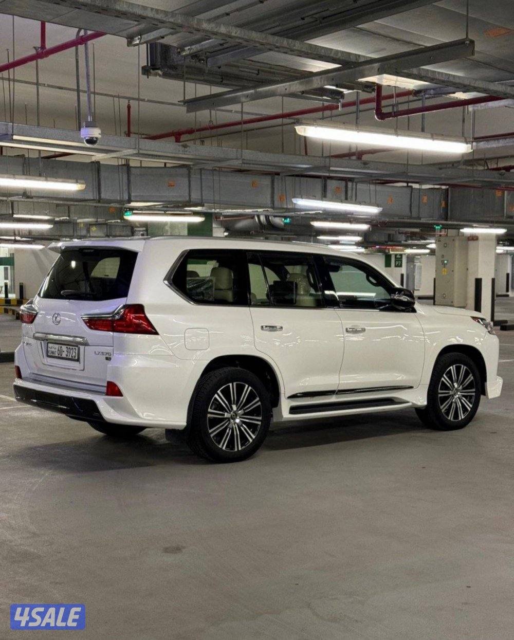 جيب لكزس 20162