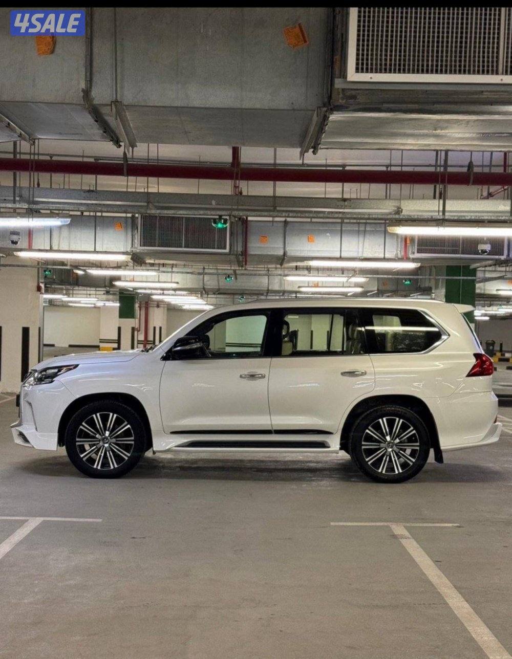 جيب لكزس 201610