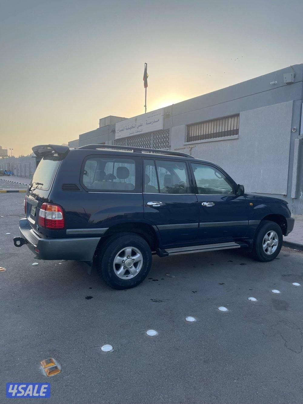 للبيع لاندكروزر 20011