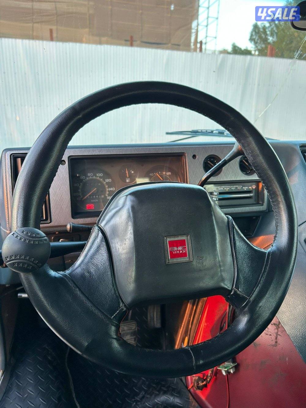 سافانا موديل 1994 السيارة نظيفة9