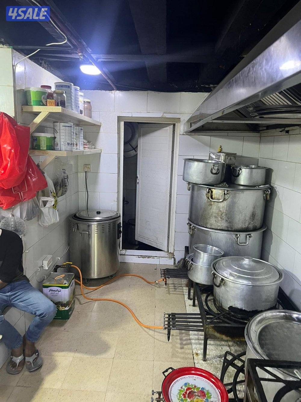 للبيع مطعم في العارضية موقع مميز رخصة من2009 ومطعم ليه زباينه13