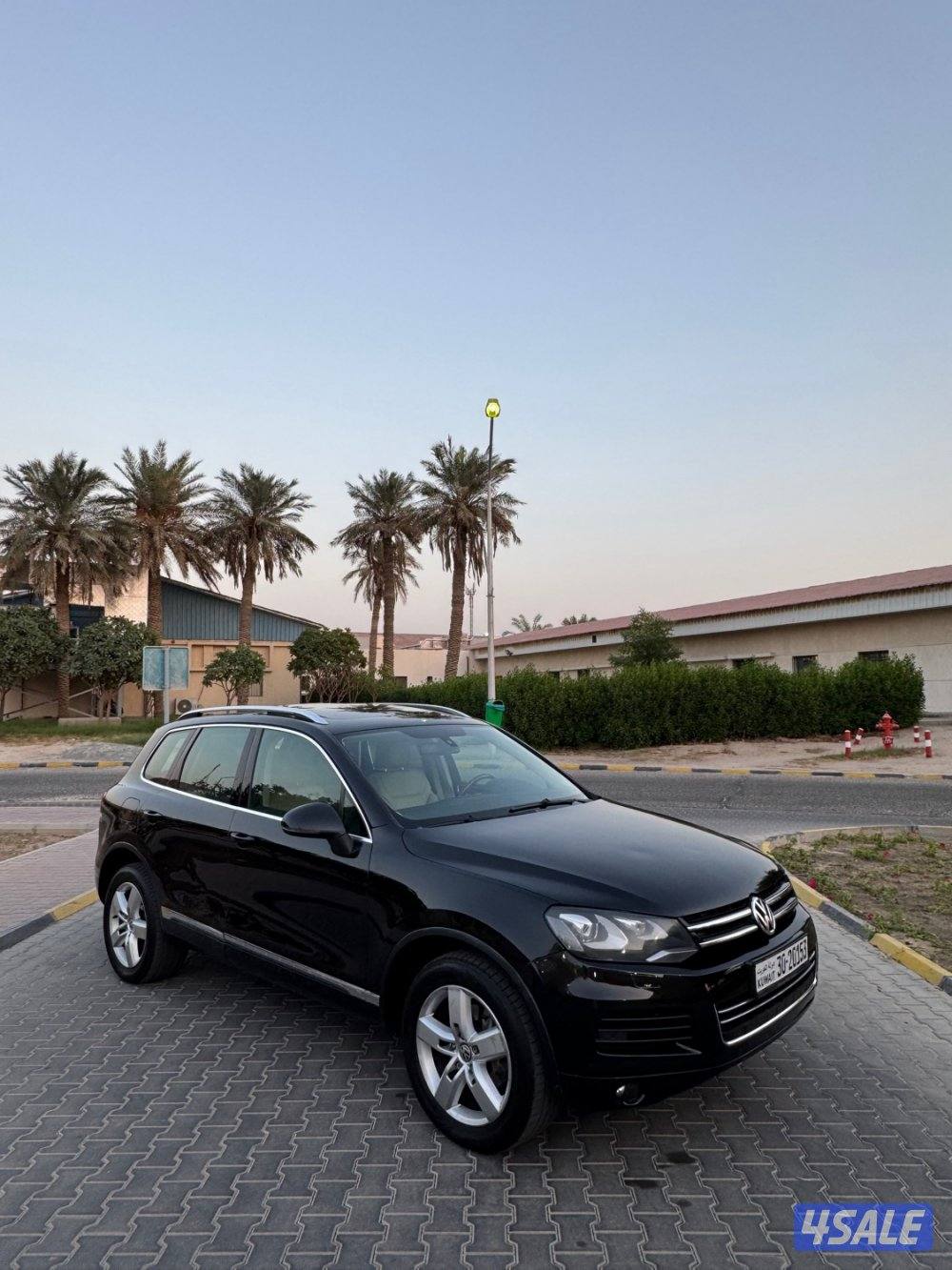 للبيع طوارق 2014 فل اعلى درجة بيعة سريعة0