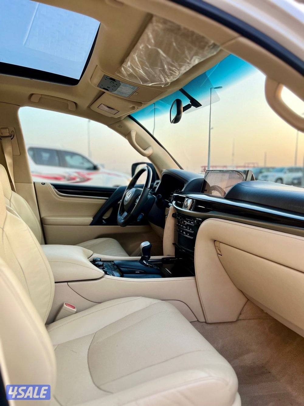 جيب لكزس  20184