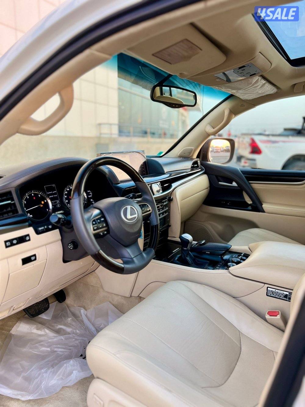 جيب لكزس  20185