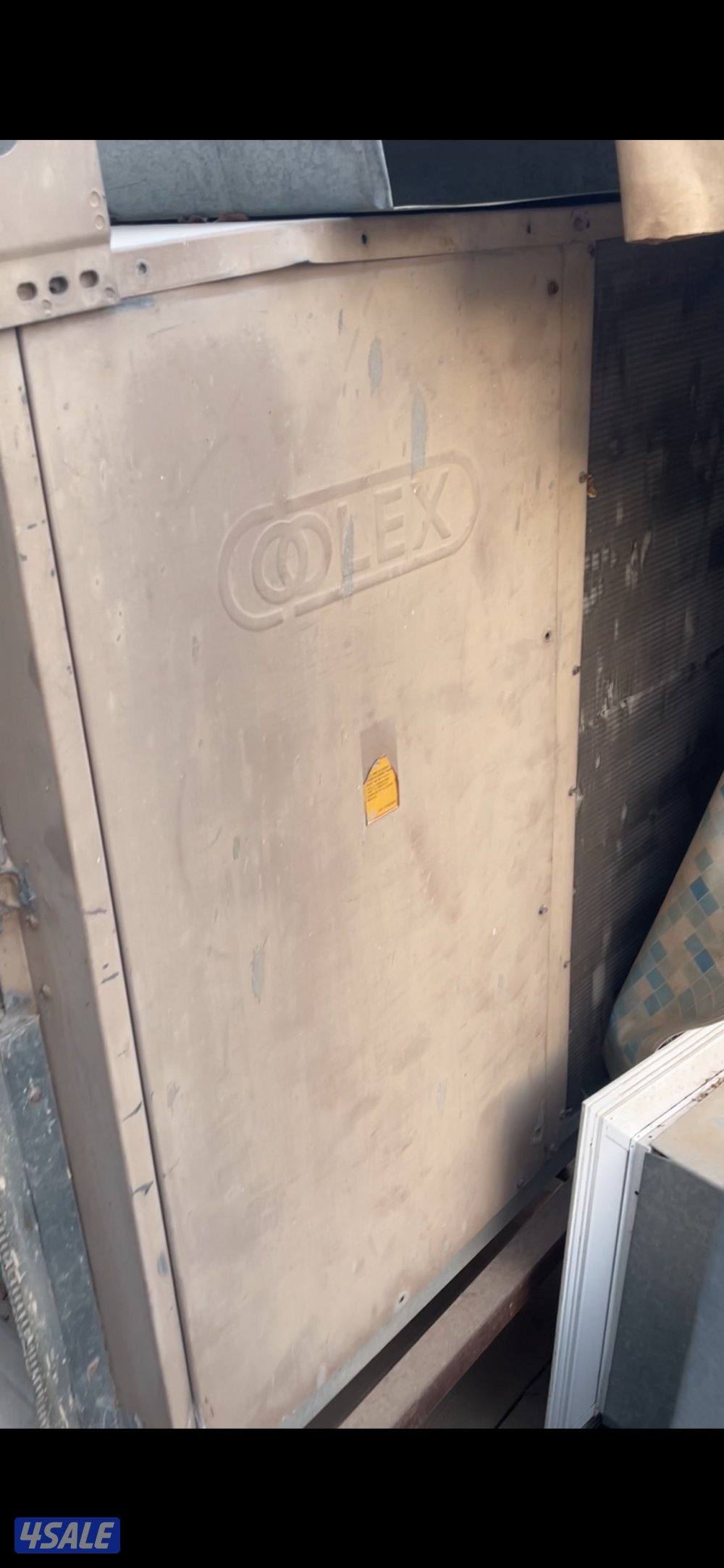 للبيع ماكينة تكييف ومعدات حفارة3