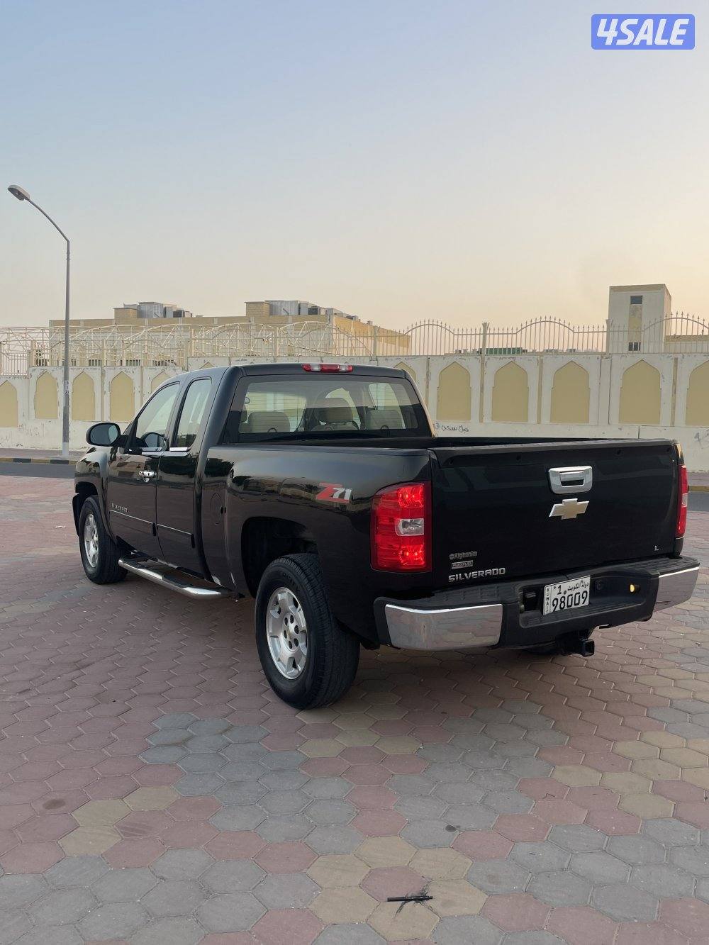 للبيع سلفرادو عداد ١٧٧ الف وارد الغانم2