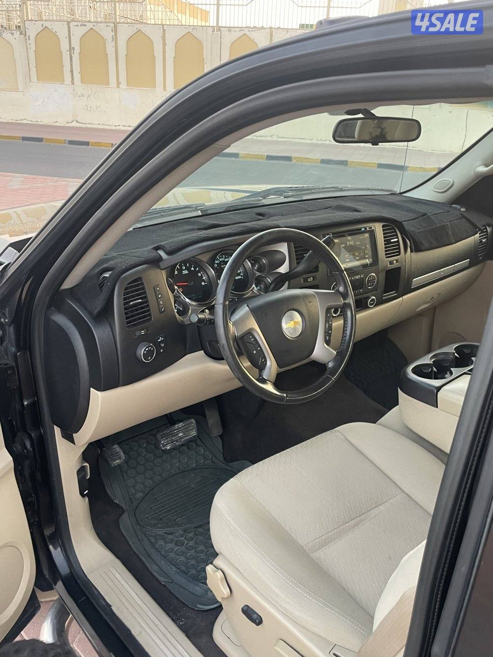 للبيع سلفرادو عداد ١٧٧ الف وارد الغانم5