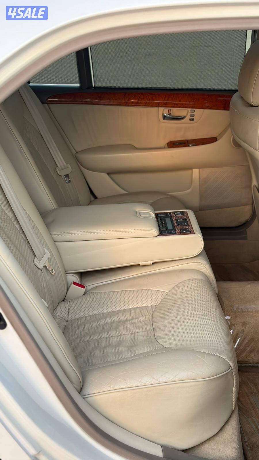 السيار صبغ وكاله عدا قطعتين تجميلي  مسرفسه بالكامل وشرط الفحص4