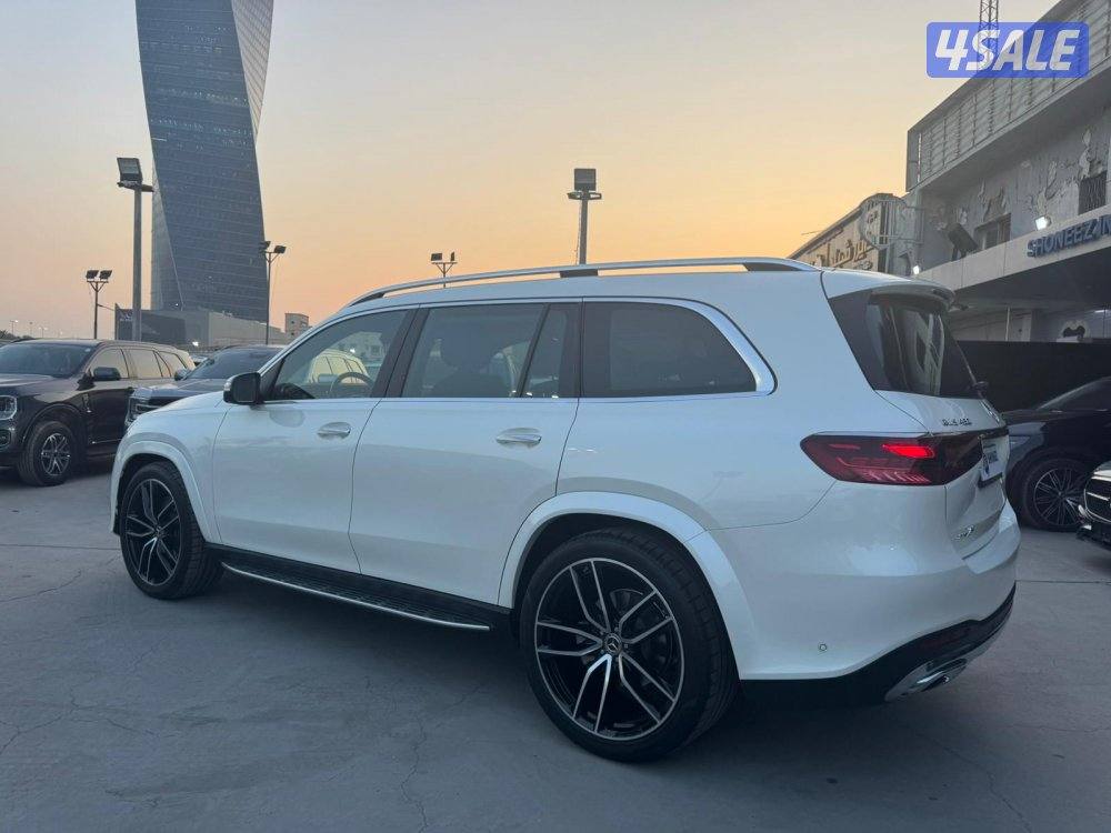 Mercedes Benz GLS 45010