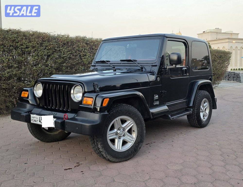 للبيع رانجلر صحارى 2005 بحالة نادرة0