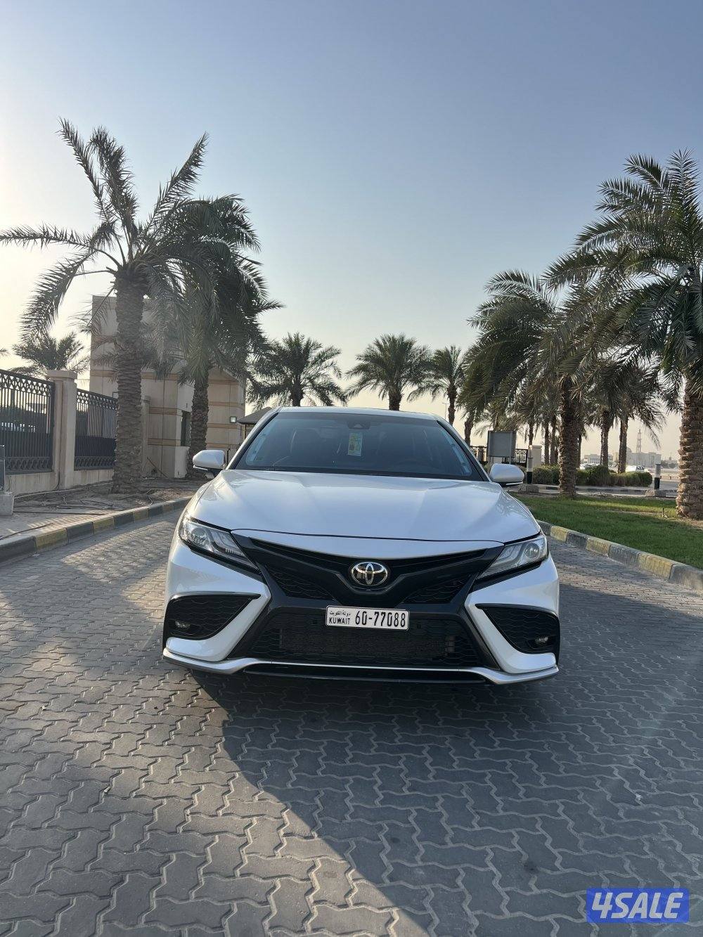 كامري SE V6 كامل المواصفات0