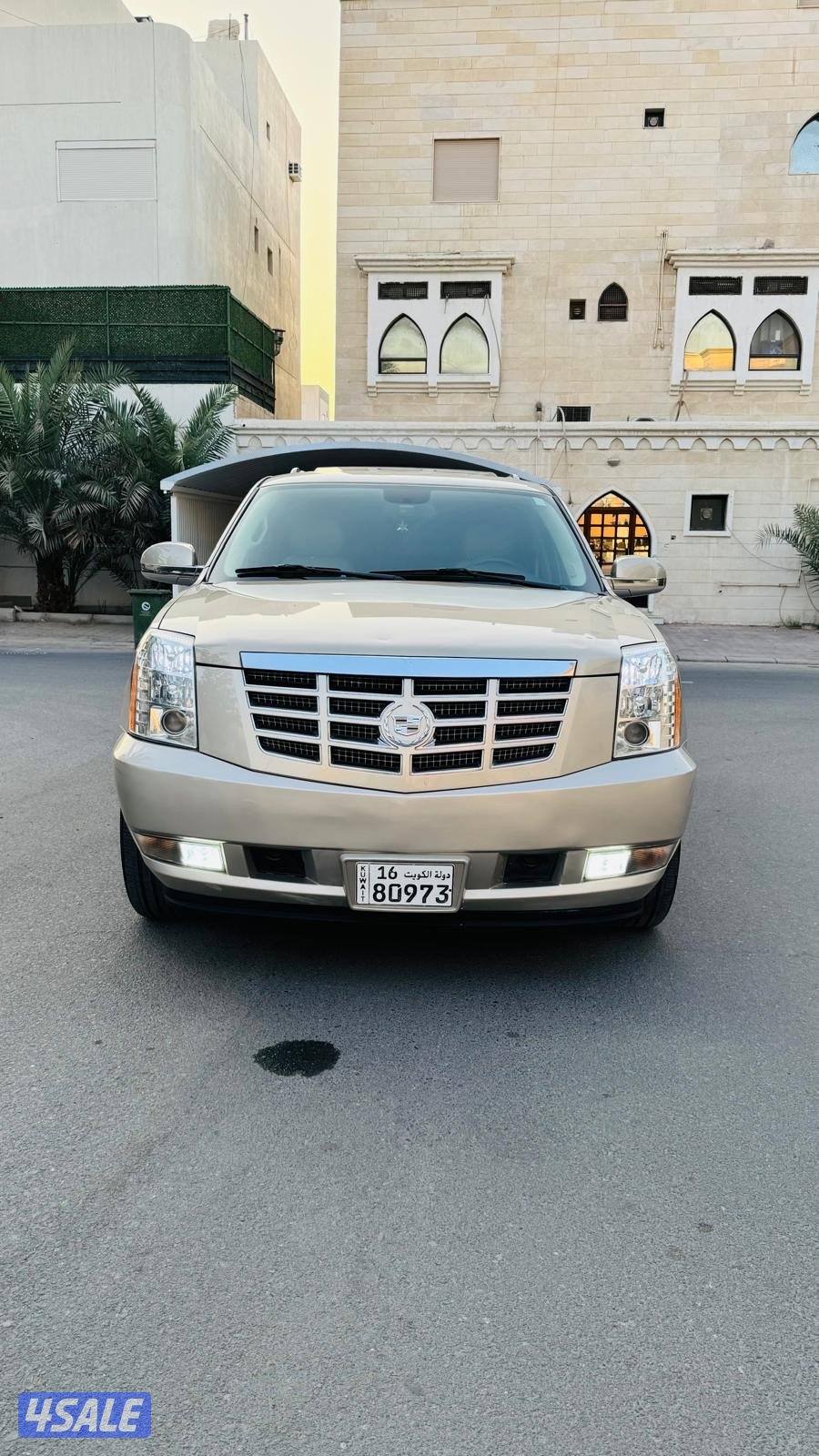 للبيع اسكاليد4