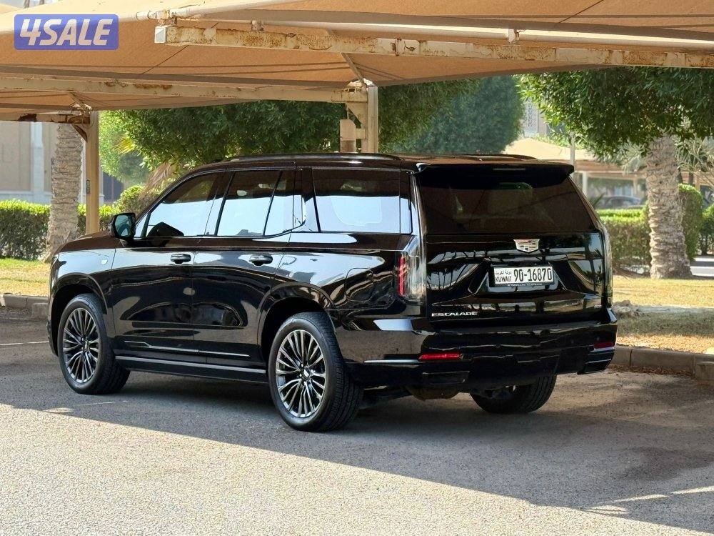 للبيع : اسكاليد بلاتينوم سبورت موديل : 2025 عداد : 19 الف5