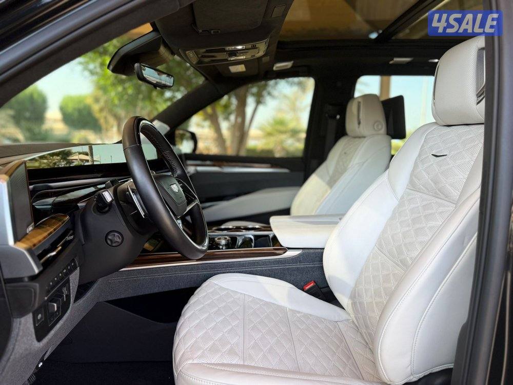 للبيع : اسكاليد بلاتينوم سبورت موديل : 2025 عداد : 19 الف7