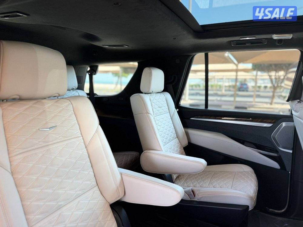 للبيع : اسكاليد بلاتينوم سبورت موديل : 2025 عداد : 19 الف9