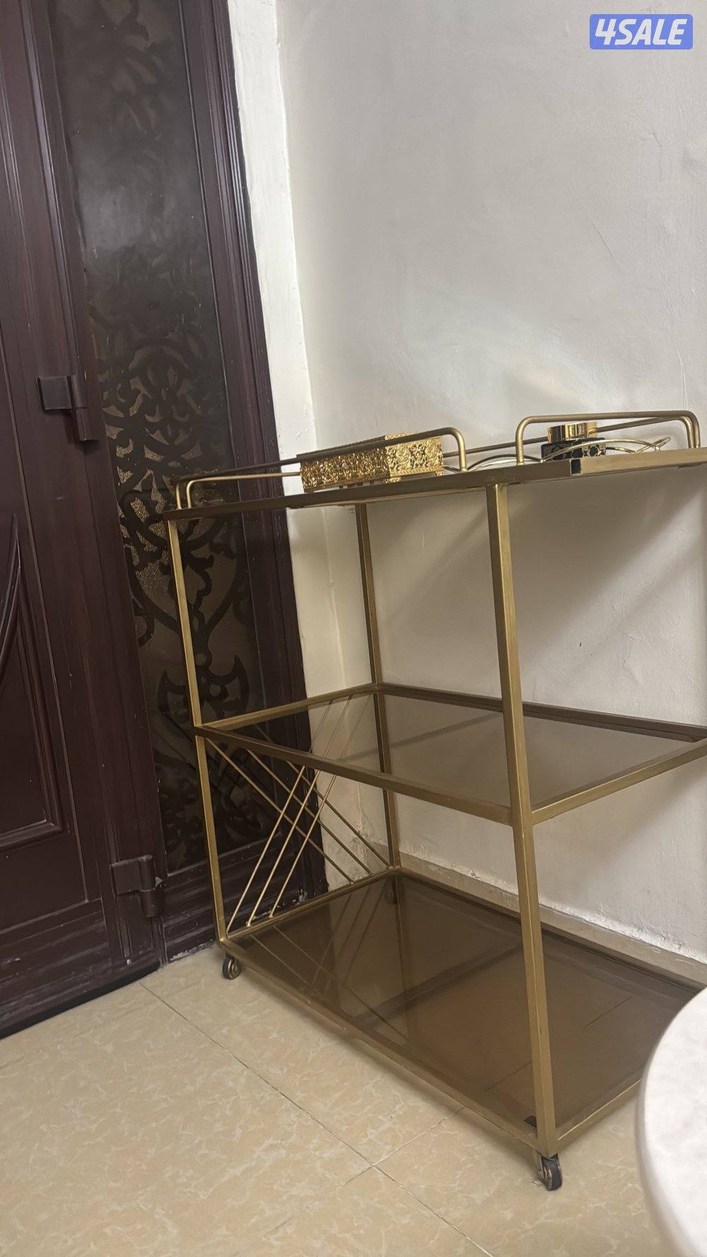 قعده صاله للبيع ، كونسول كامل مع ٣ طاولات، طاوله وسط مع صغار0