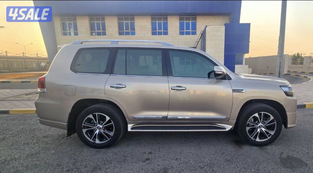 للبيع لاندكروز تورنق 2020 الساير الموتر جديد شبة مخزن1