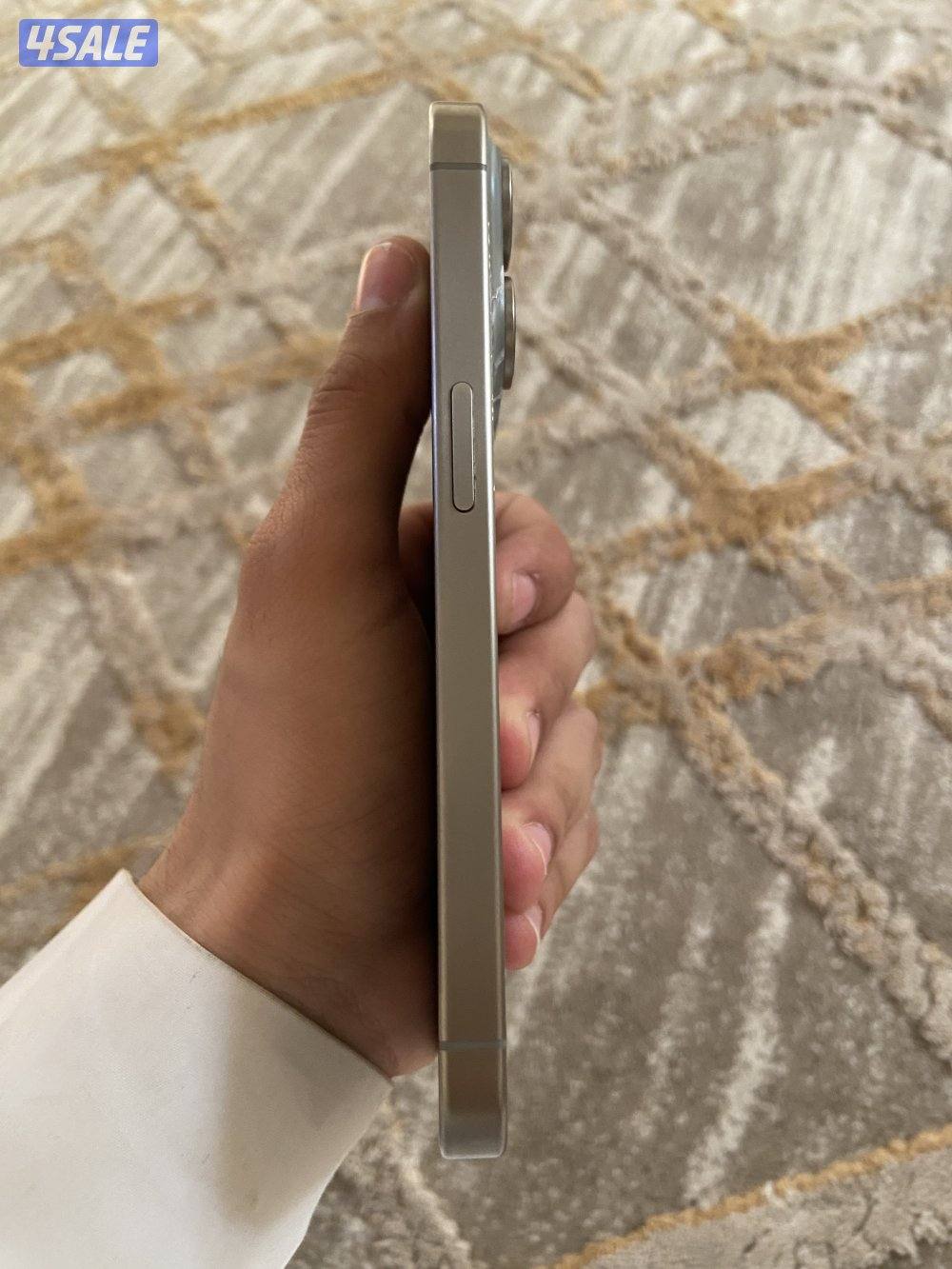 للبيع ايفون 15 برو4