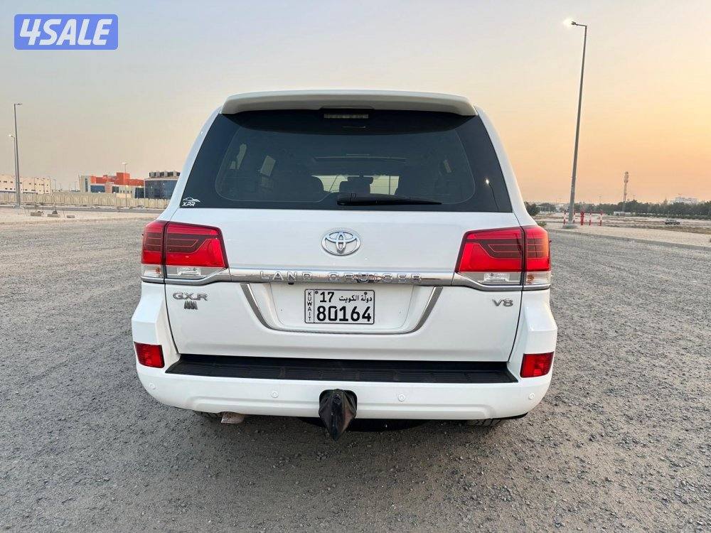 تويوتا لاندكروزر ٢٠١٨ بحالة ممتازة5