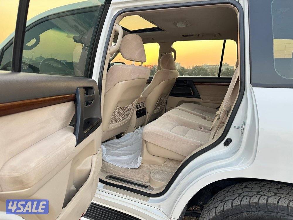 تويوتا لاندكروزر ٢٠١٨ بحالة ممتازة10
