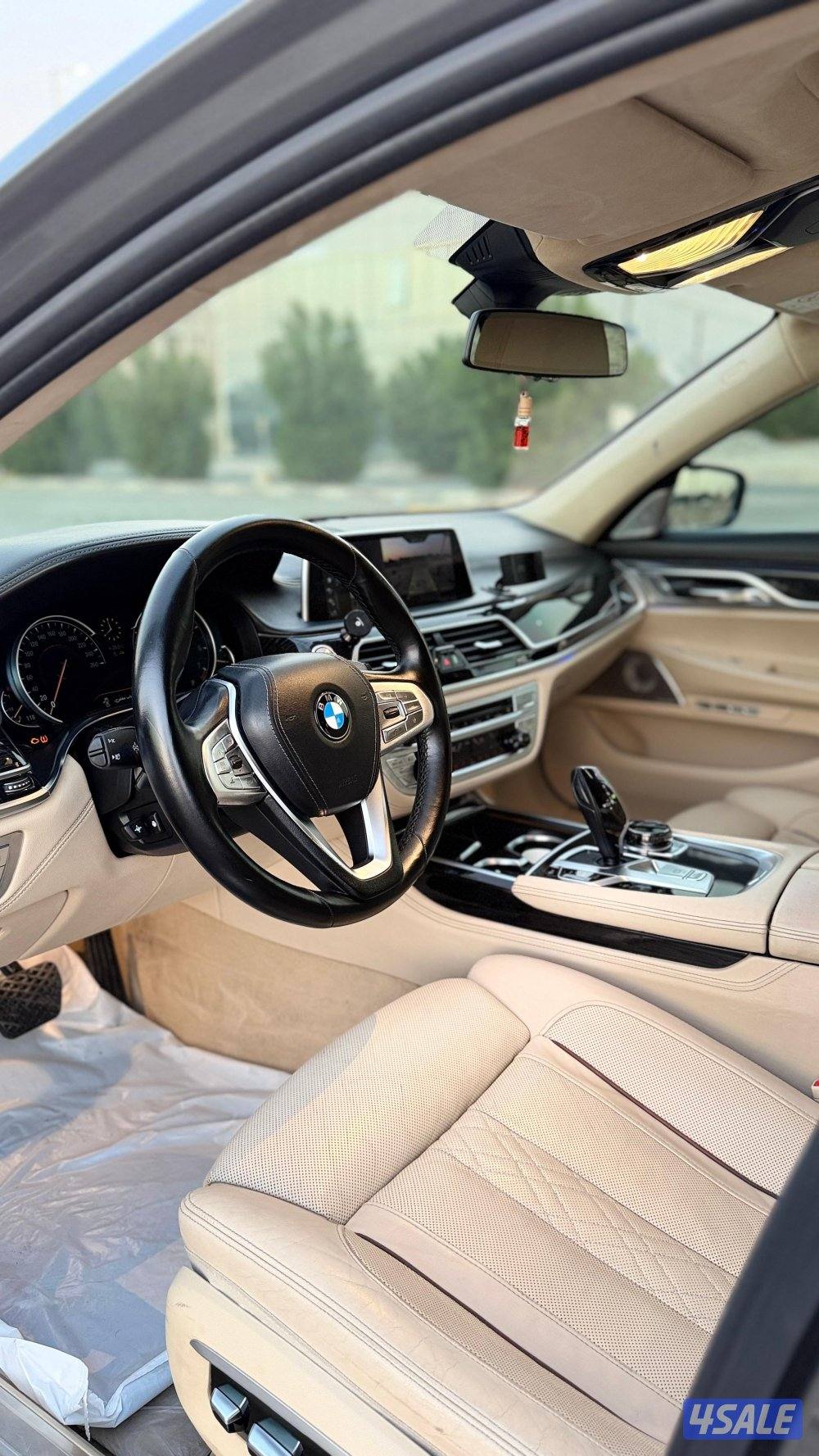 للبيع بي ام 750LI موديل2016 ماشي140 الف5