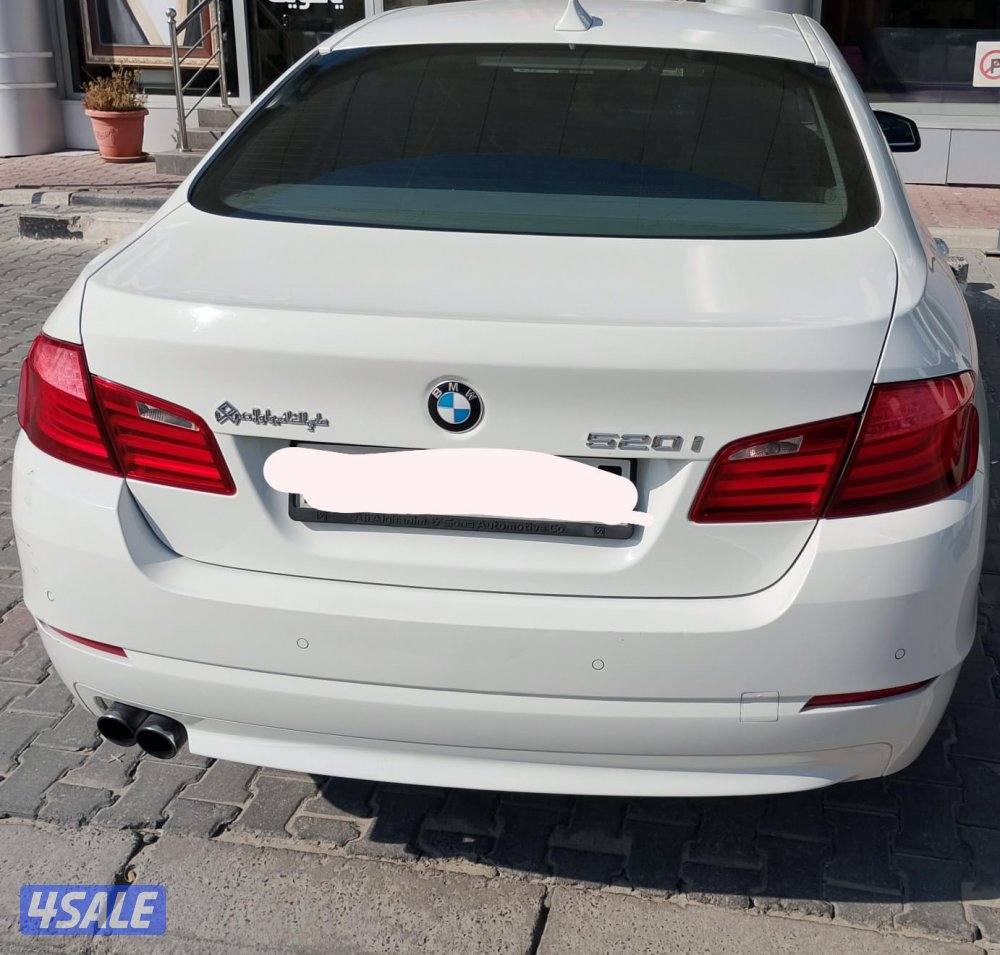 BMW  520I2