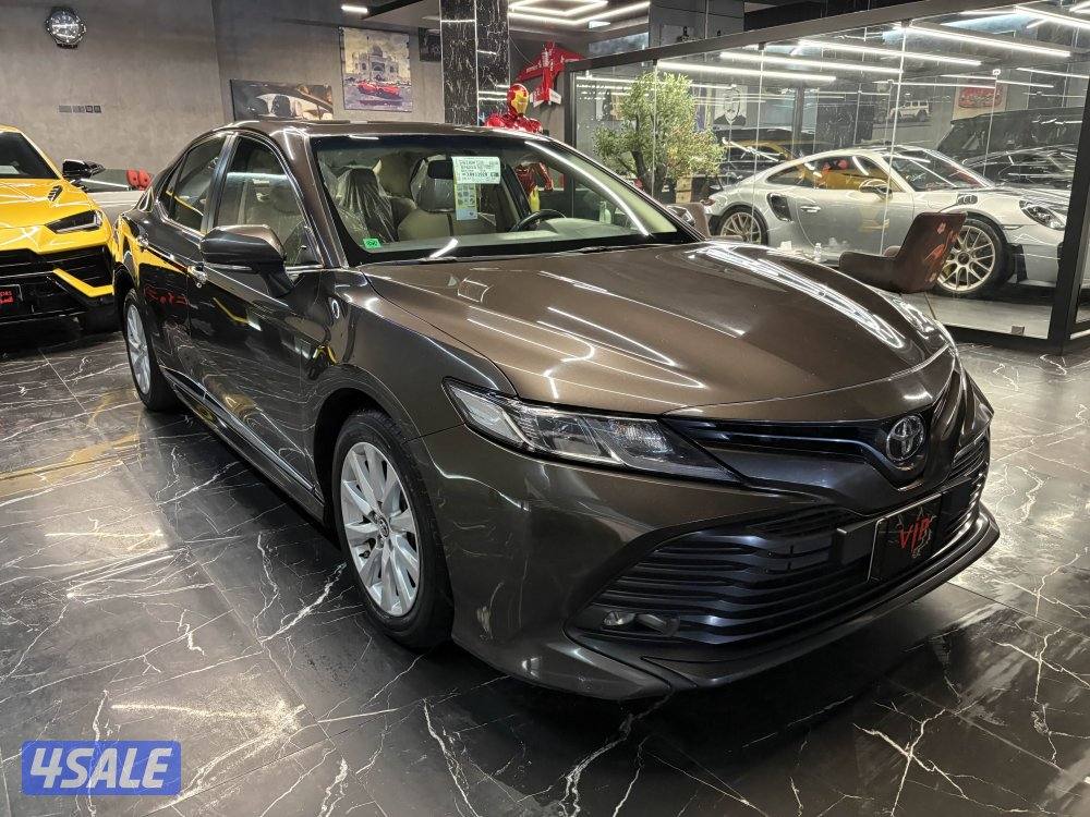 للبيع تويوتا كامري GLE V44