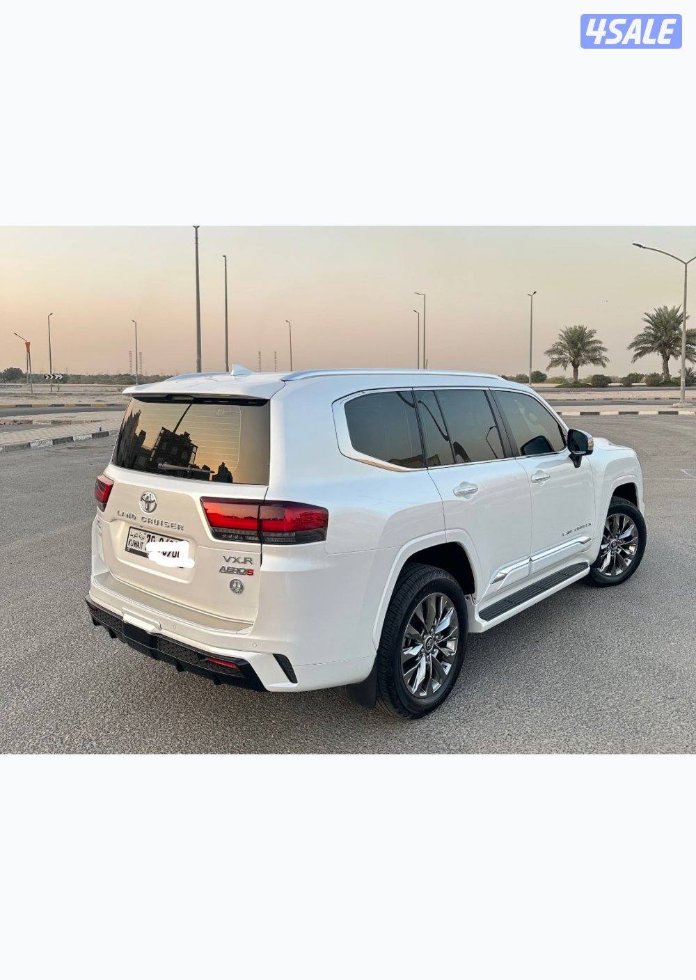 لاندكروزر vxr 2024 فل الفل بحالة المصنع3